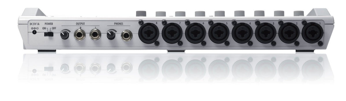 Multi-Track Tabletop Recorder with 8 XLR Combo Inputs J7003