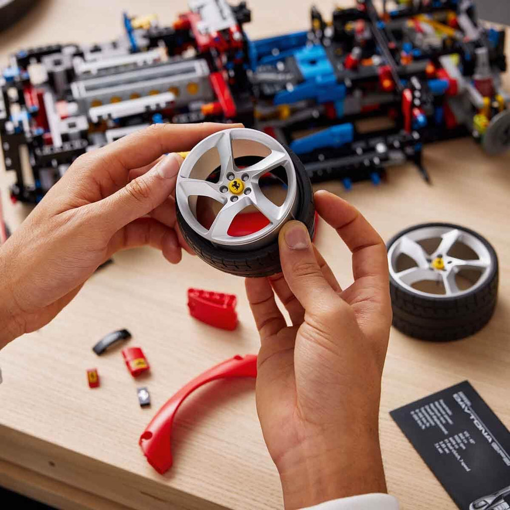 Technic Building Set (3,778 Pieces) O964327