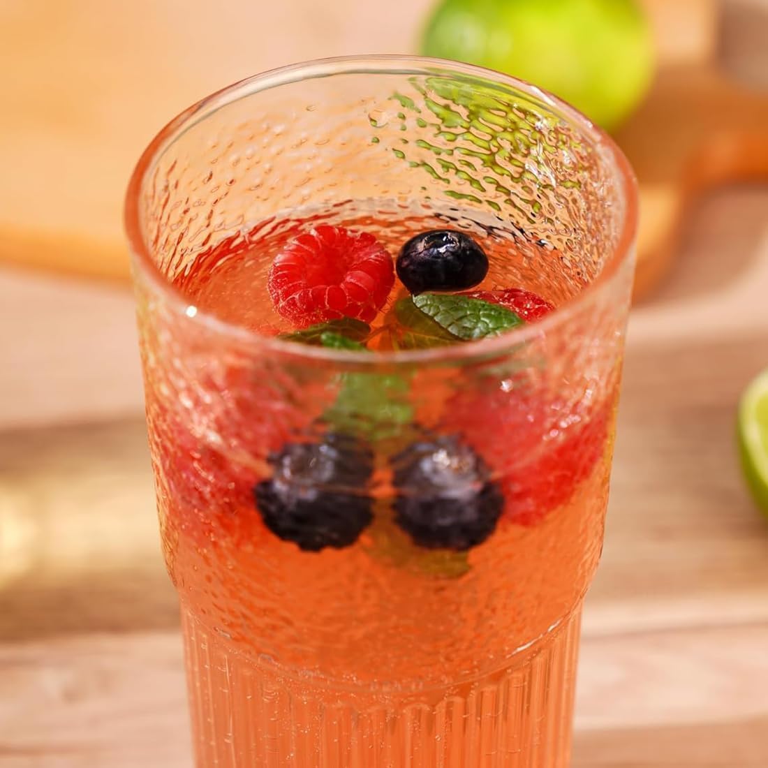 Glass Tumbler with Lid and Straw 20oz H73002