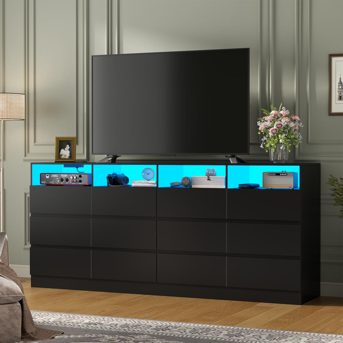 6 Drawer Dresser with Power Outlet and LED Lights Z528