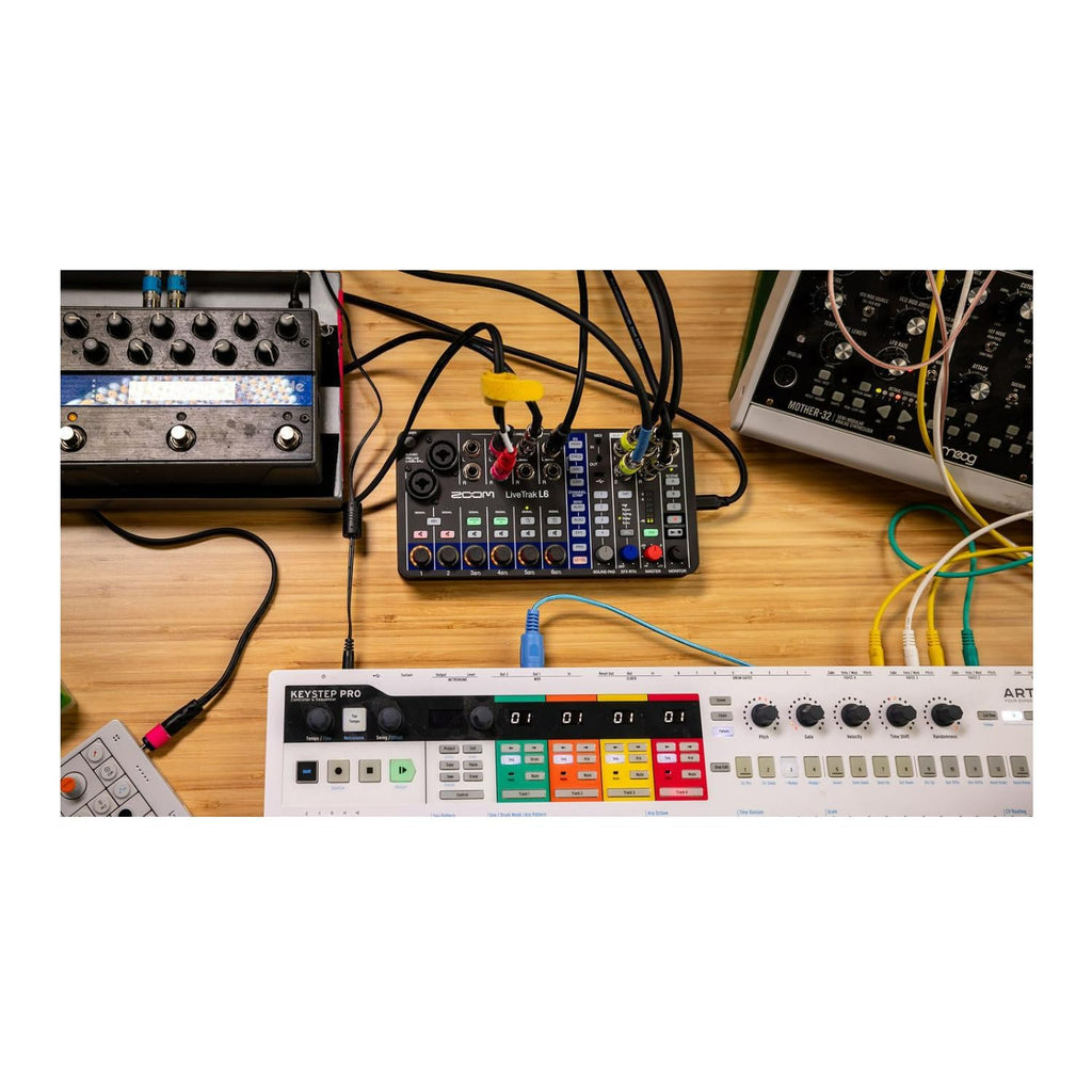 LiveTrak L6 Mixer/Recorder C6832