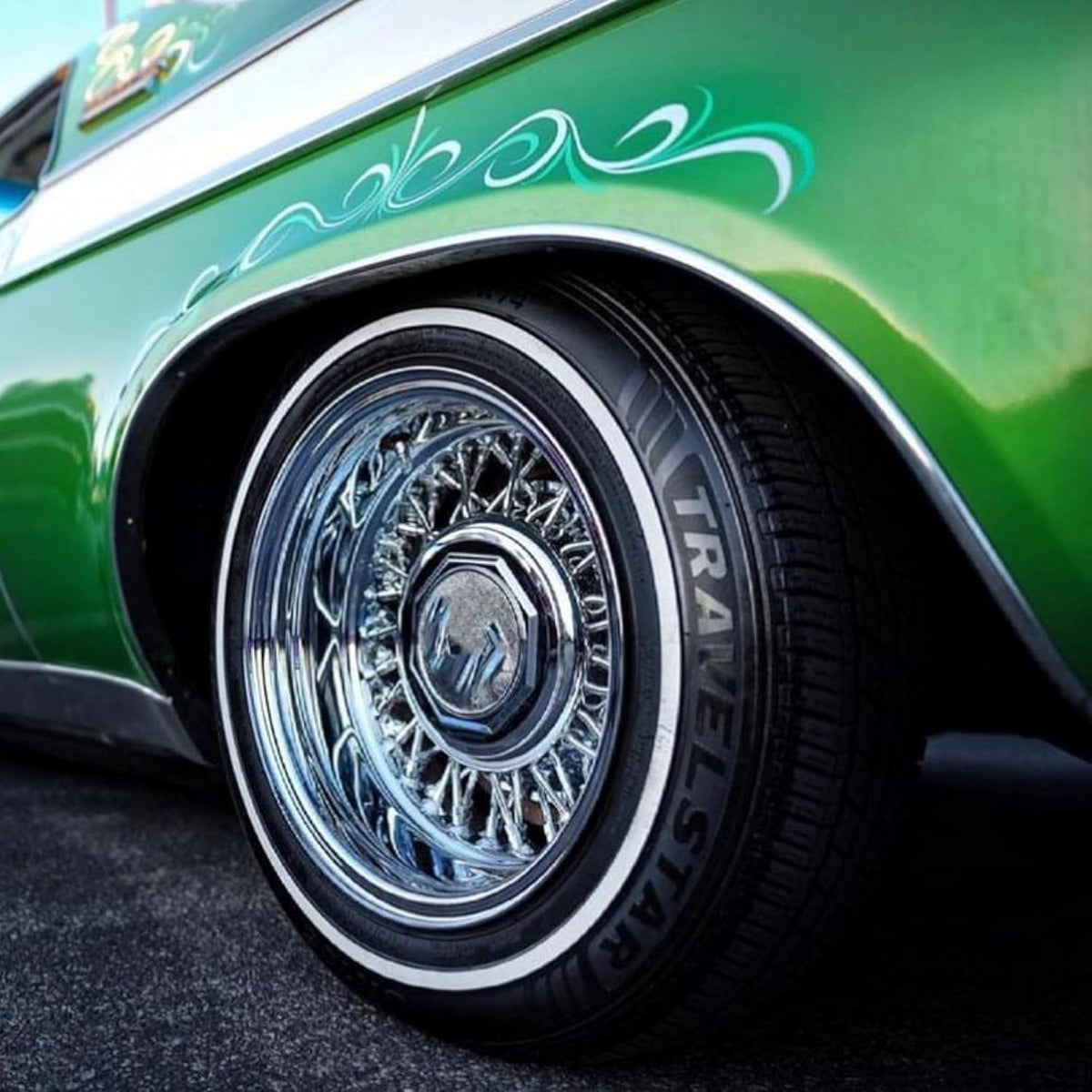 Set of 2 White Wall Tires M8755
