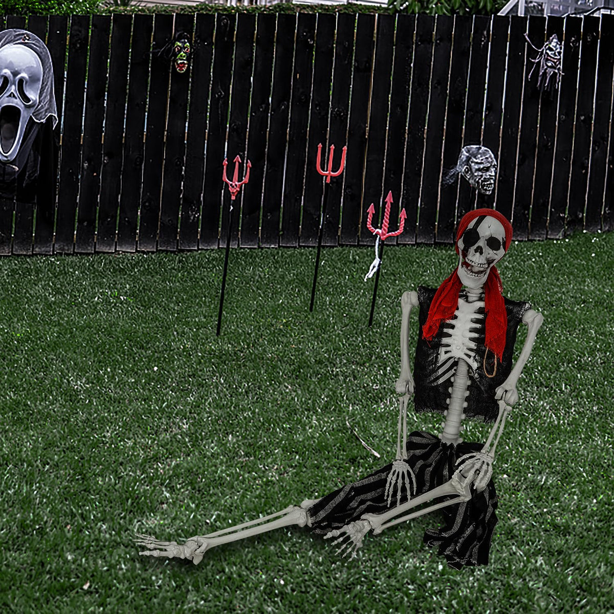 Life Size Pirate Skeleton with Movable Joints R182396