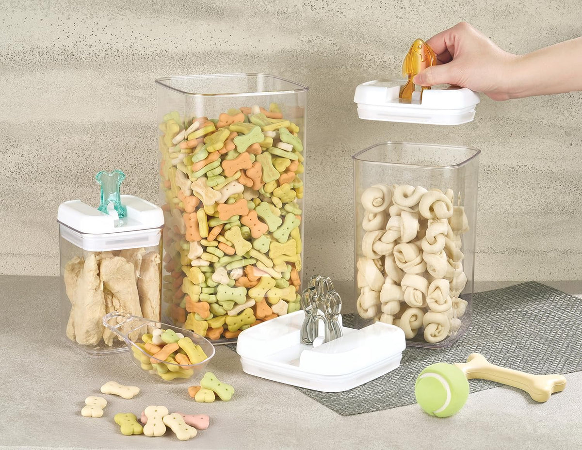 Airtight Pet Food Container with Flip Top Handles D10767