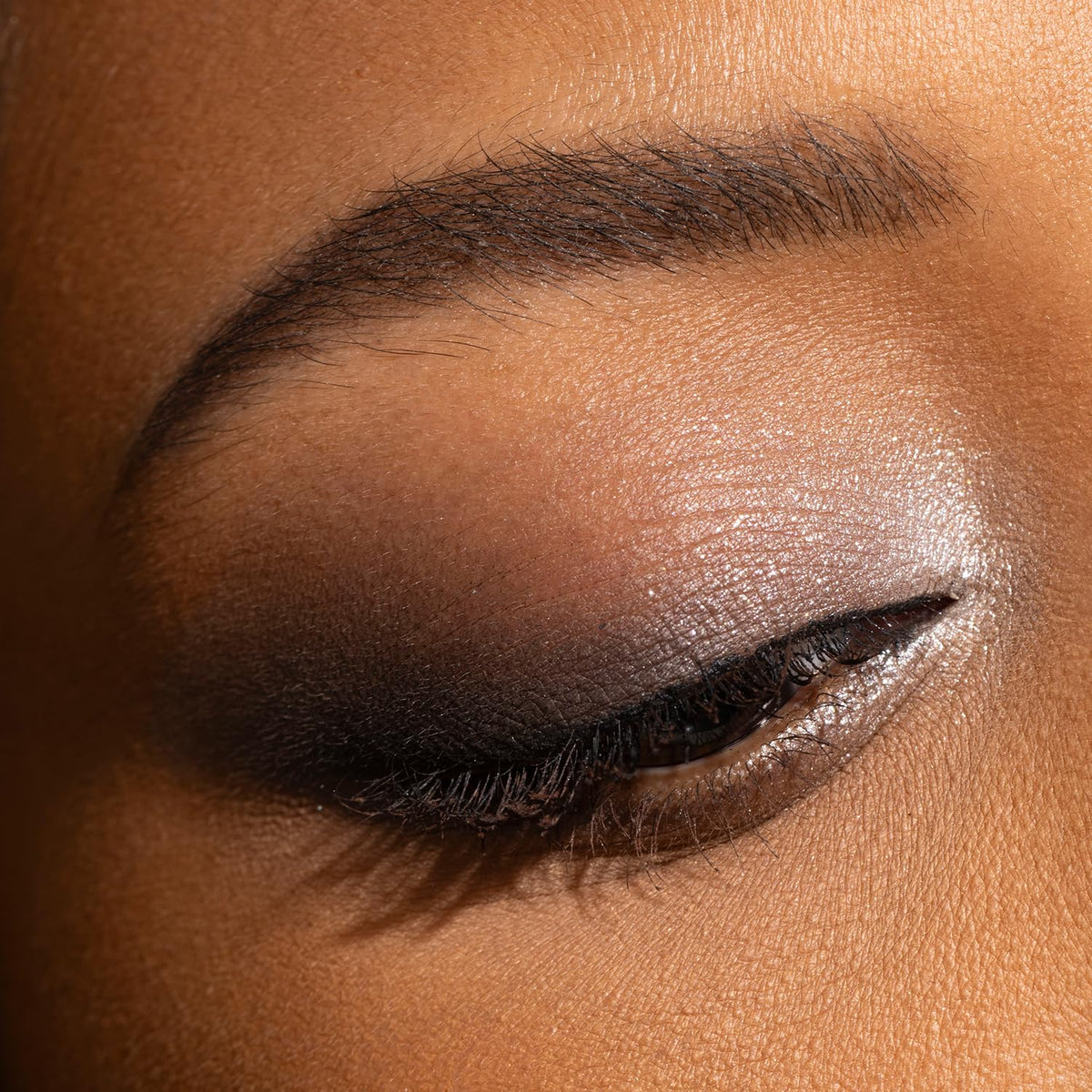 Hypoallergenic Shimmer Shadow & Liner Eyeshadow Palette J440808